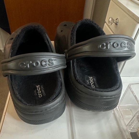 Unisex Crocs (Black) - Picture 2 of 2